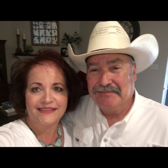 Meet your Posher, Cathie - Picture 1 of 1